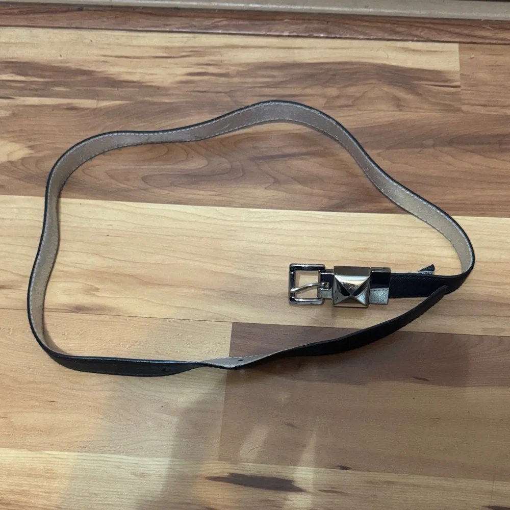 Michael Kors Black Leather Belt with Silver Buckle - Picture 3 of 4